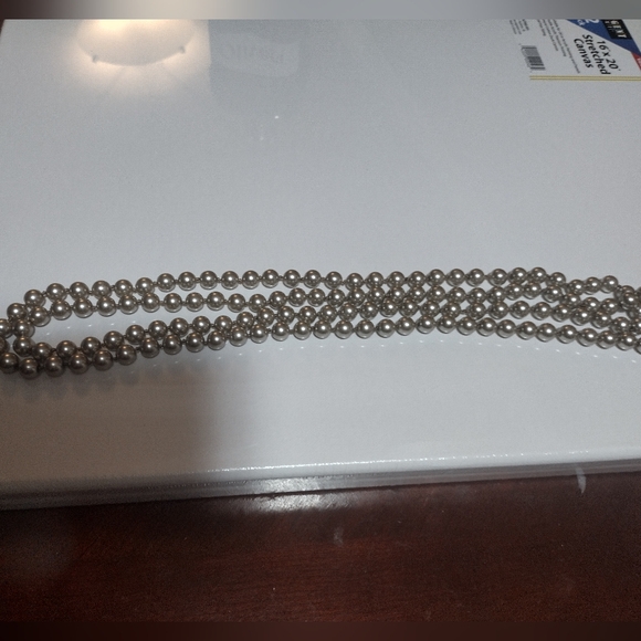 Long pearl style necklace - Picture 2 of 2